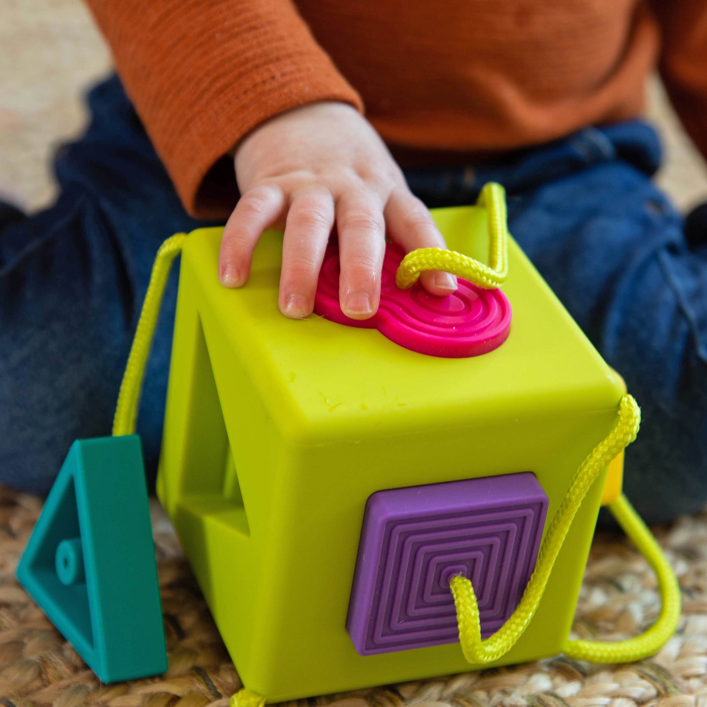 Oombeecube