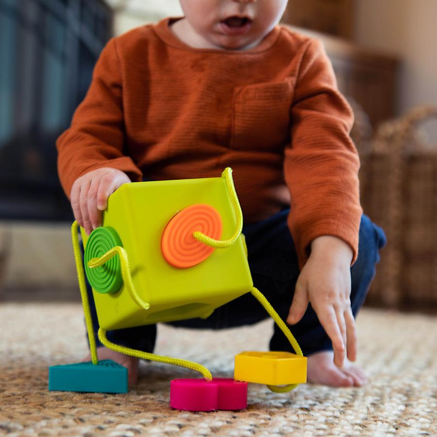 Oombeecube